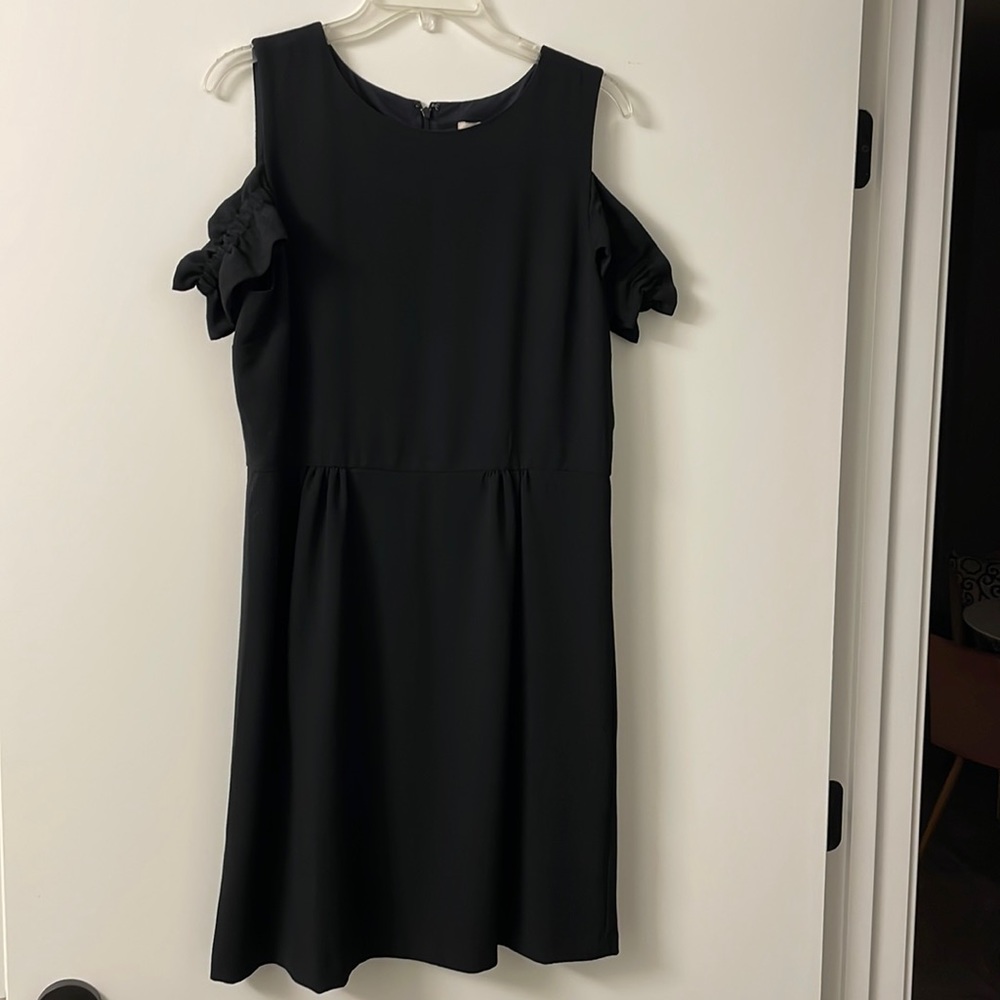 Cute LBD! A staple for every closet!